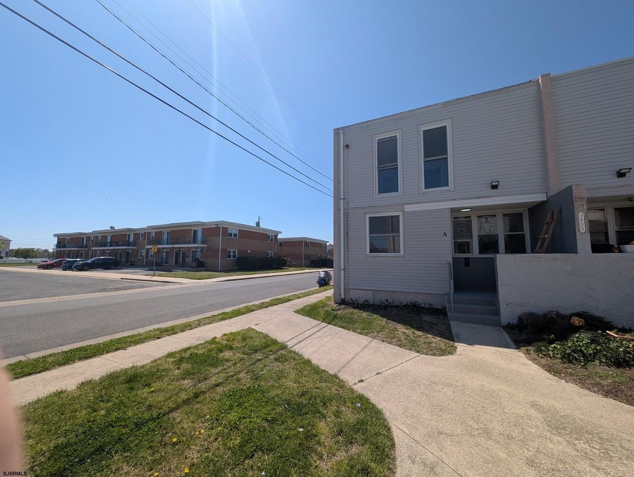 1805 N Mississippi Ave - Photo 2 of 27