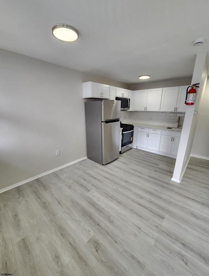 1805 N Mississippi Ave - Photo 4 of 27