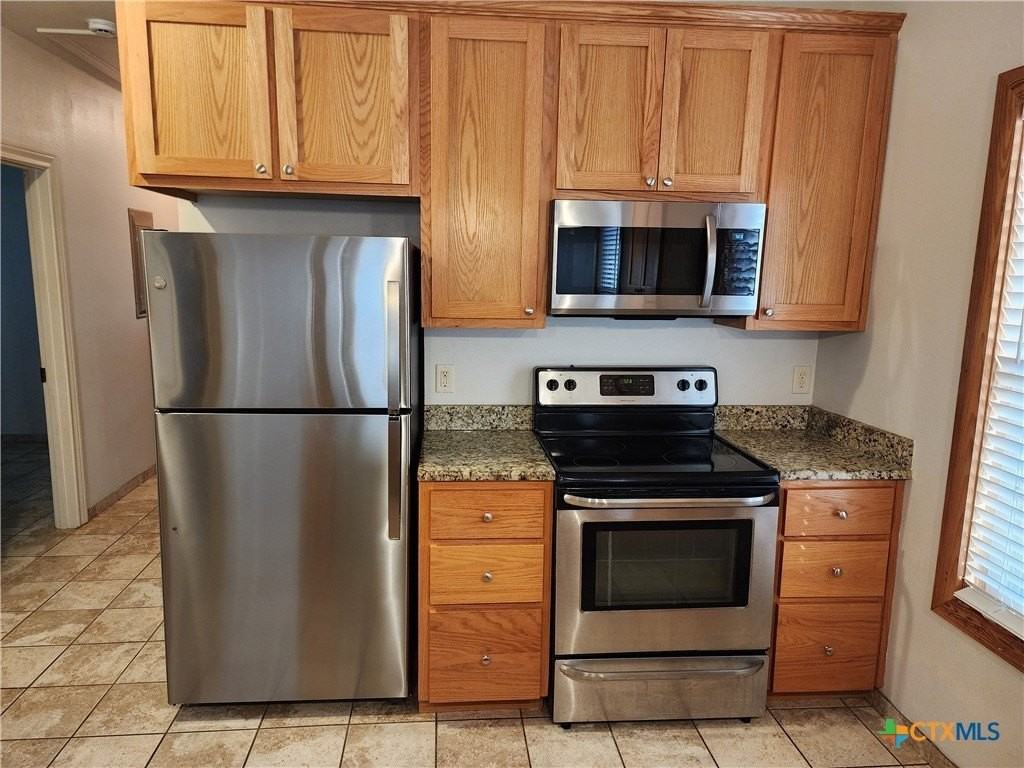 257 E Garza St - Photo 6 of 23