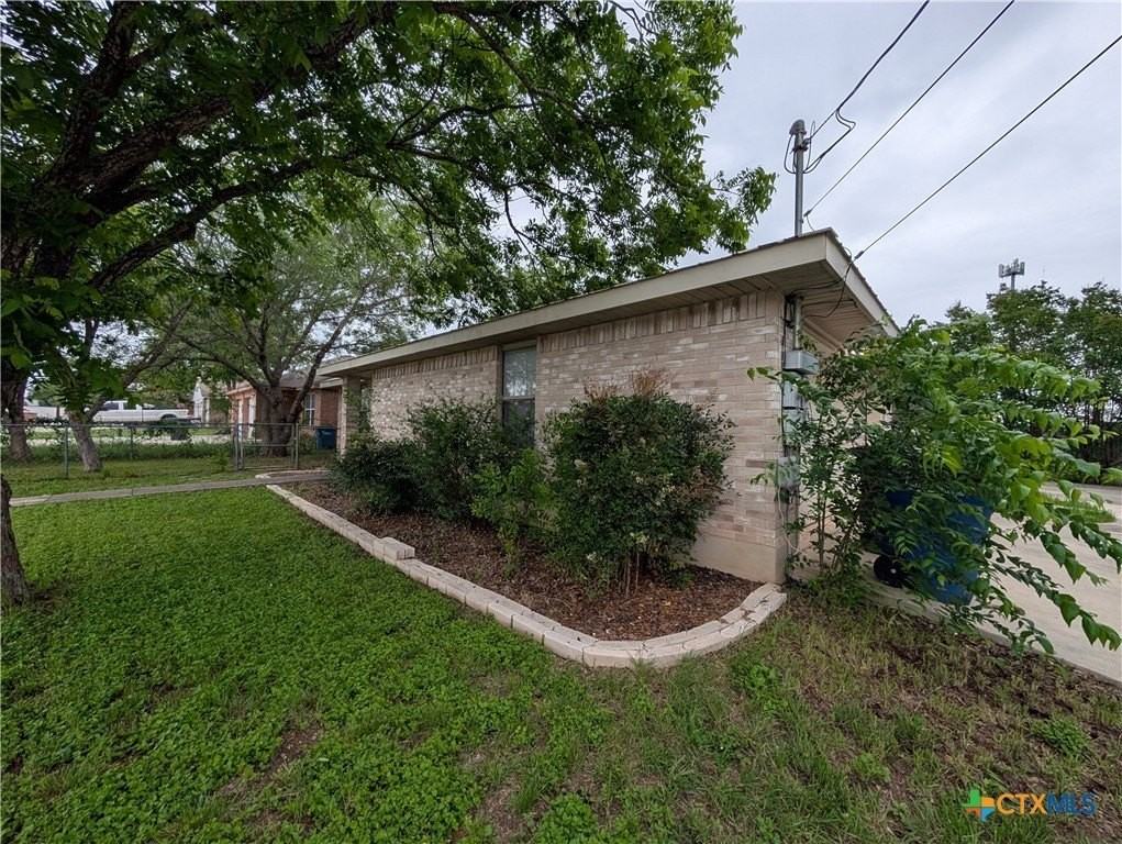 1134 Misty Acres Dr - Photo 2 of 42