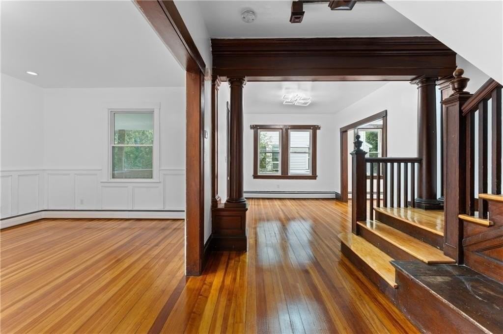 335 Blackstone St - Photo 2 of 8