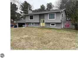 featured image of 3134 Horseshoe Dr
