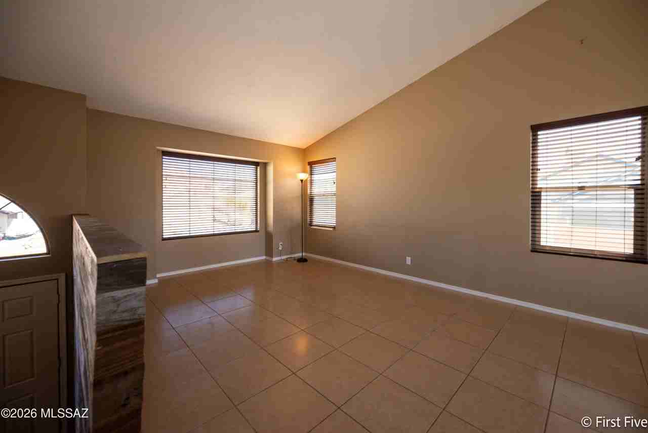 8984 N Eaglestone Loop - Photo 3 of 32