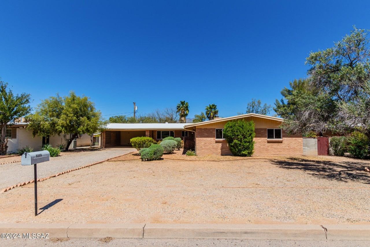 5255 E Baker St - Photo 2 of 36