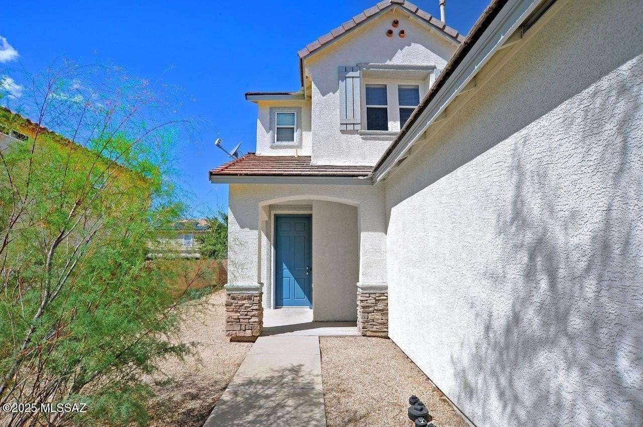 4734 W Calatrava Ln - Photo 3 of 50