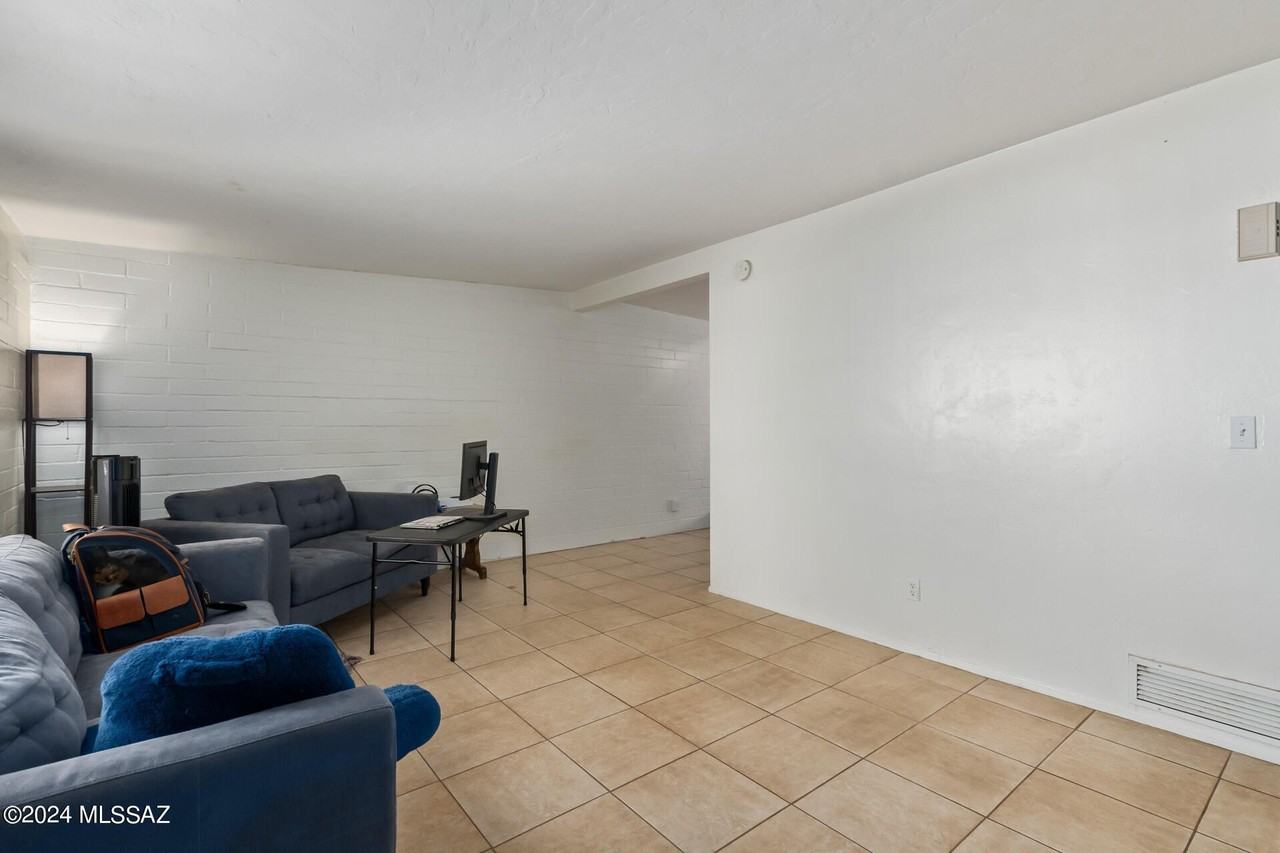 7455 E Desert Spring Dr - Photo 6 of 26