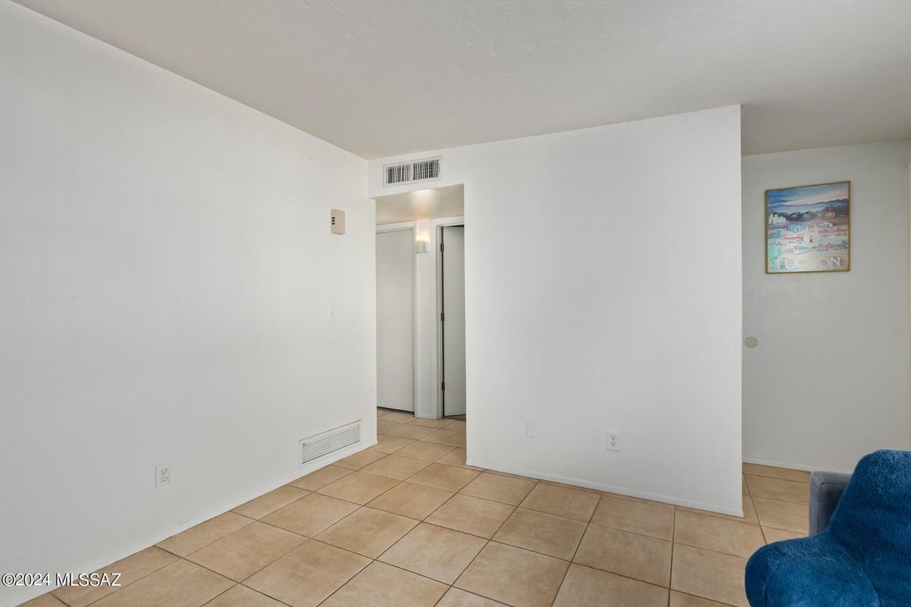 7455 E Desert Spring Dr - Photo 7 of 26