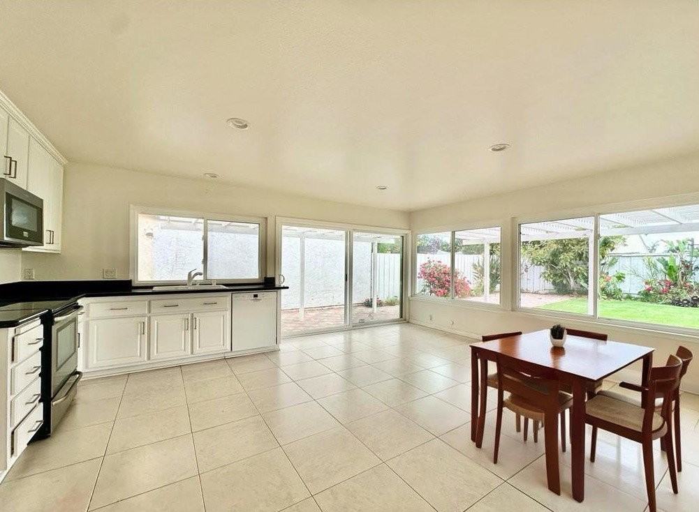 4162 Fireside Cir - Photo 4 of 8