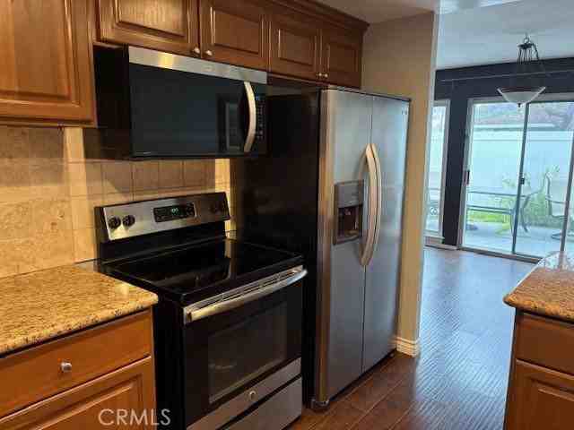 2506 University Dr - Photo 4 of 5