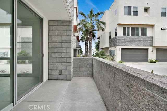 1688 Shoreline Way - Photo 3 of 8