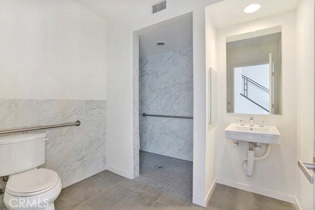 1688 Shoreline Way - Photo 6 of 8
