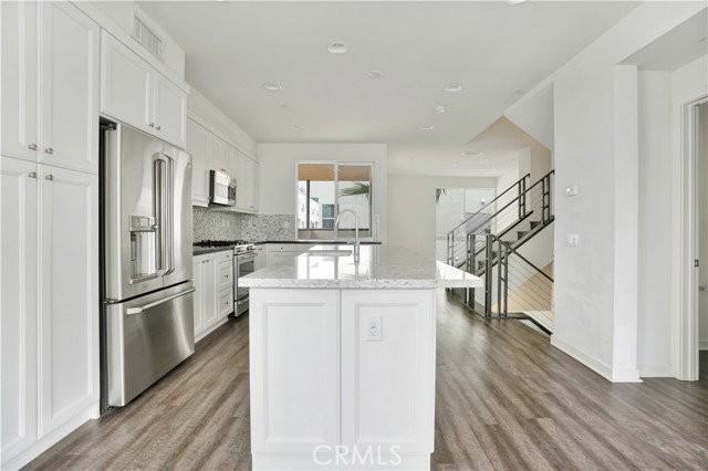 1688 Shoreline Way - Photo 7 of 8