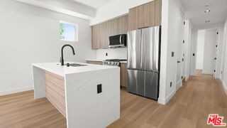 10842 Peach Grove St #1-2 - Photo 6 of 8