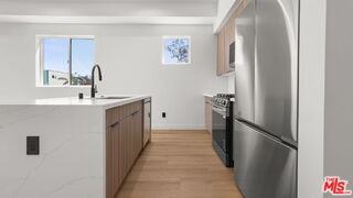 10842 Peach Grove St #1-2 - Photo 7 of 8