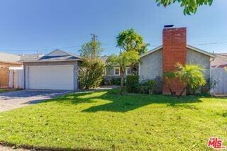 7858 Jamieson Ave - Photo 3 of 8
