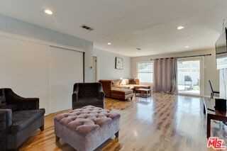 7858 Jamieson Ave - Photo 5 of 8