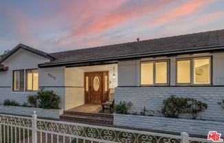 5515 Longridge Ave - Photo 1 of 1