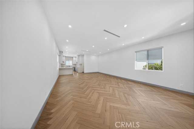 10843 Cantara St - Photo 2 of 7