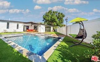 featured image of 22616 Oxnard St