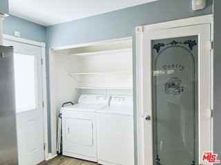 5904 Laramie Ave - Photo 4 of 8
