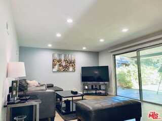 5904 Laramie Ave - Photo 7 of 8