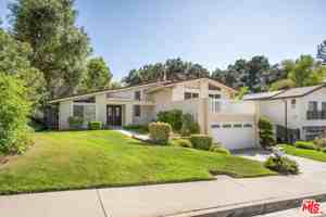 featured image of Parkway Calabasas