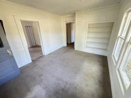 featured image of 302 E Columbia Ave #0