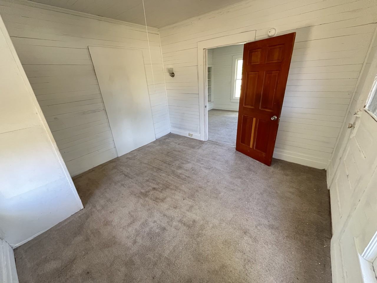 302 E Columbia Ave #0 - Photo 4 of 6