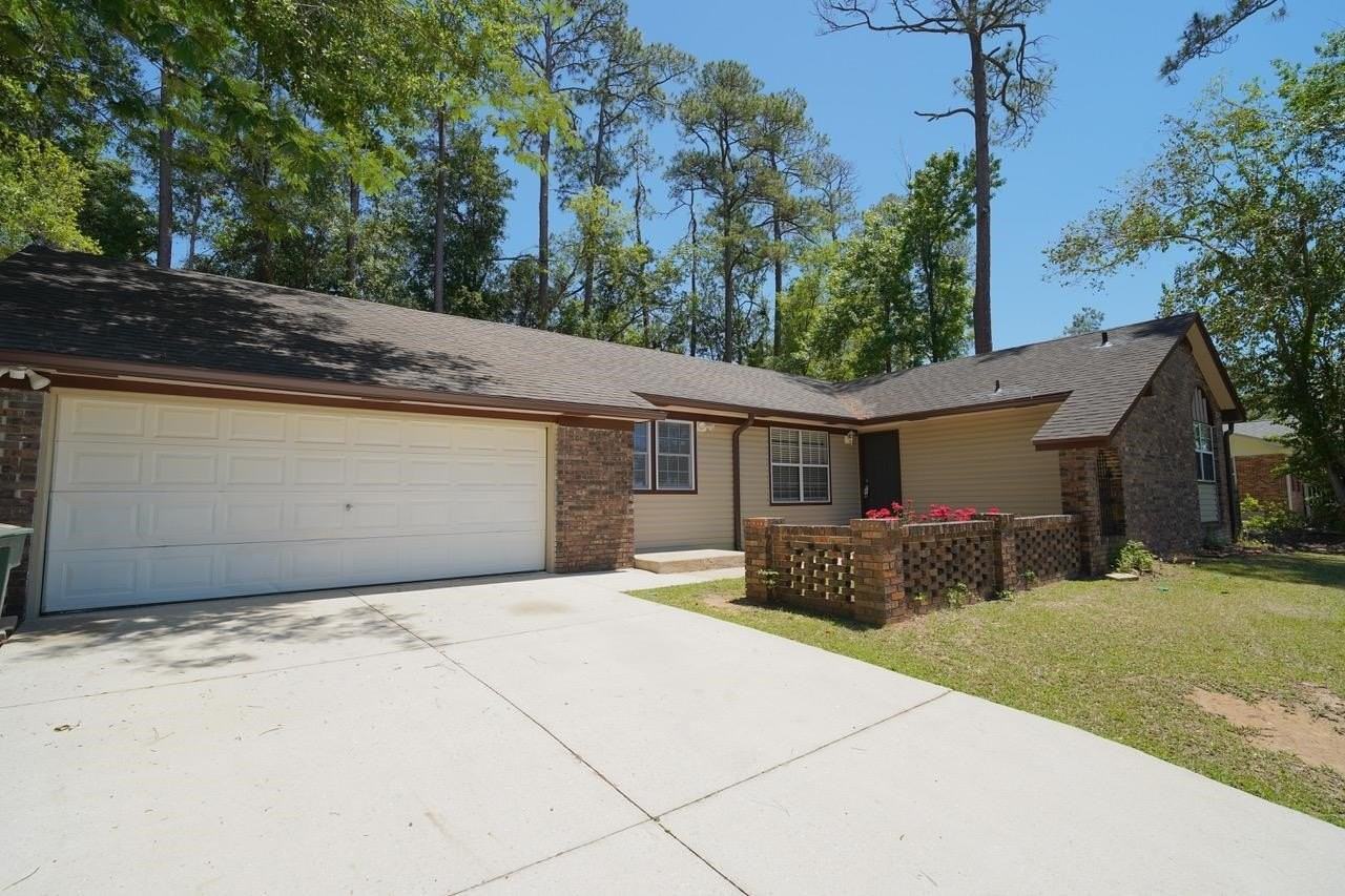 1545 Pineview Dr - Photo 2 of 35