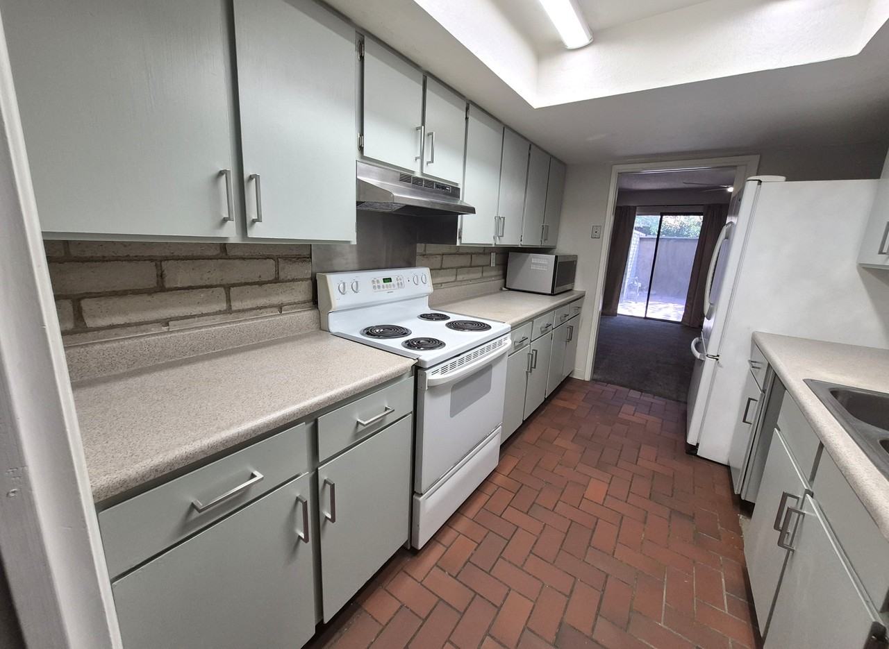 5701 East Glenn StreetUnit 43 #43 - Photo 6 of 37
