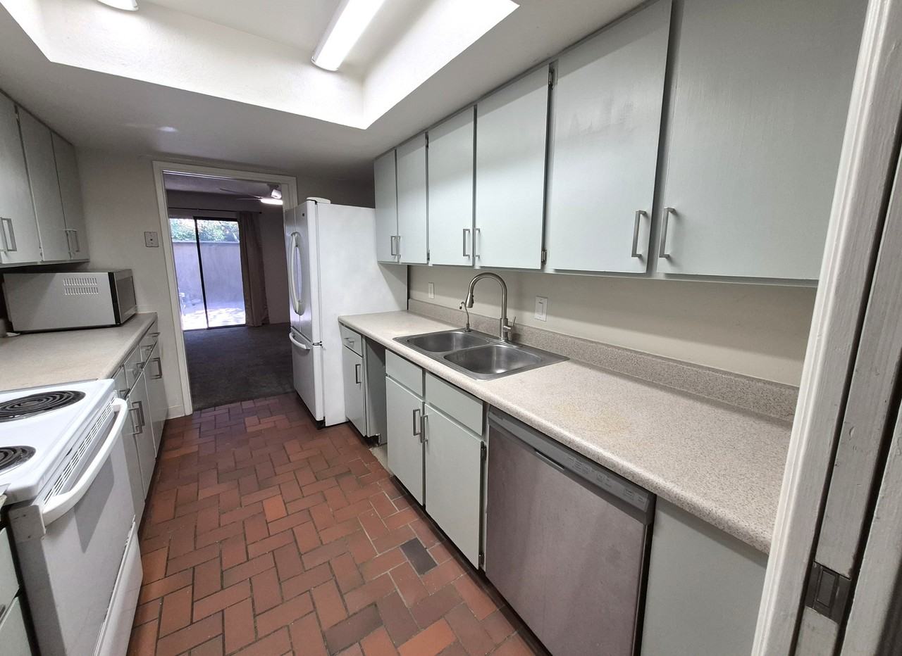 5701 East Glenn StreetUnit 43 #43 - Photo 7 of 37