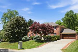 featured image of 9904 Hall Rd