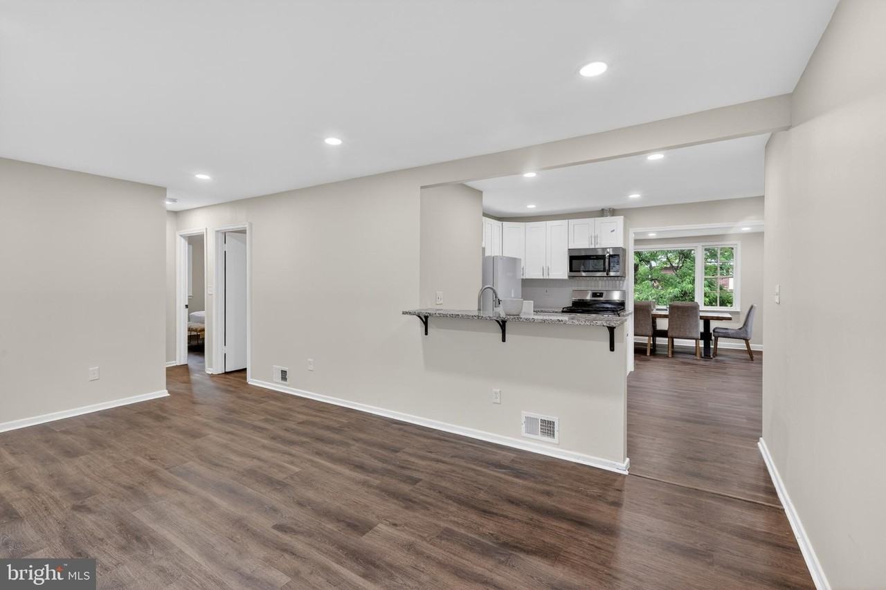 8122 Gavin St - Photo 2 of 16