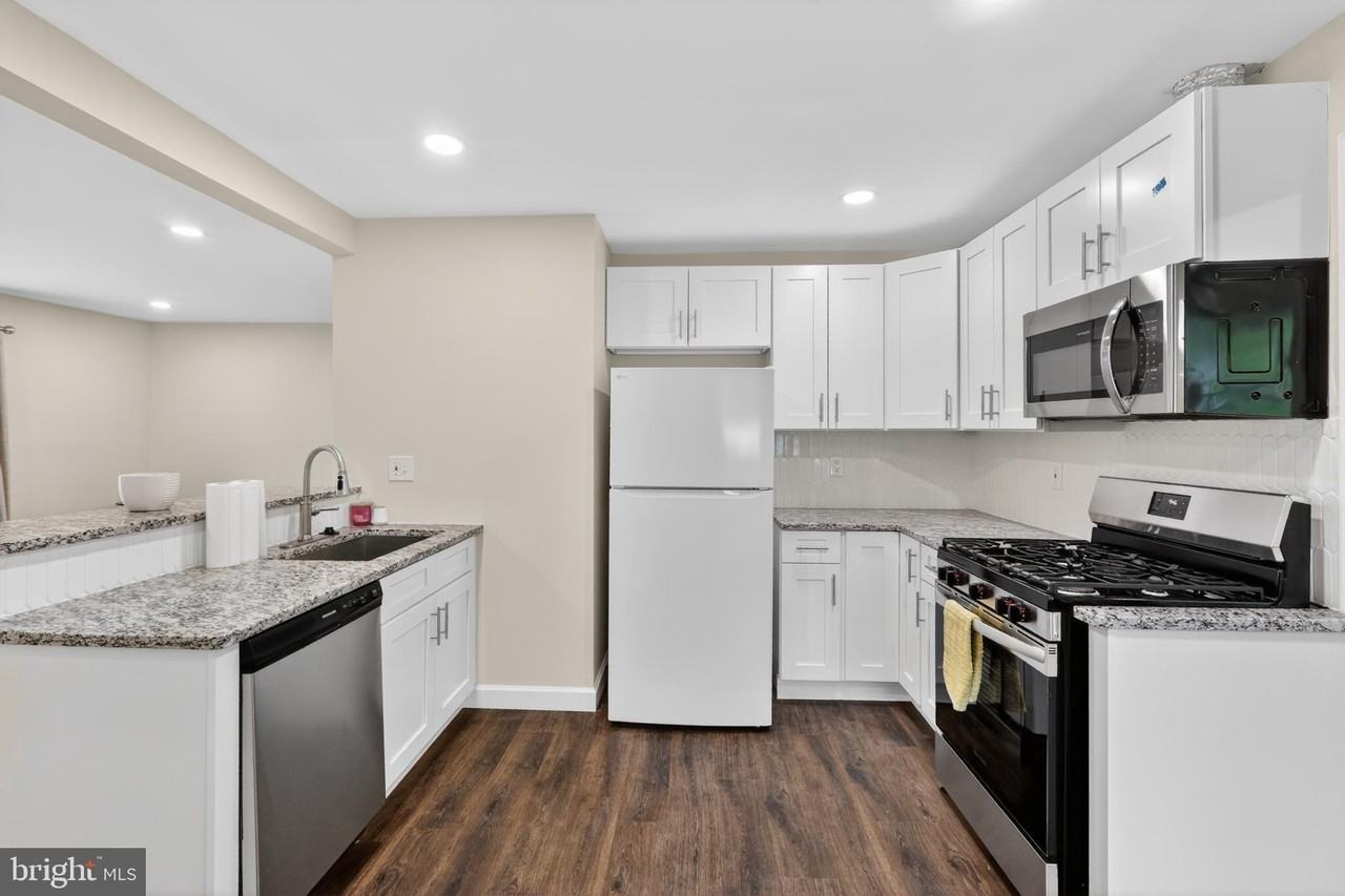 8122 Gavin St - Photo 3 of 16