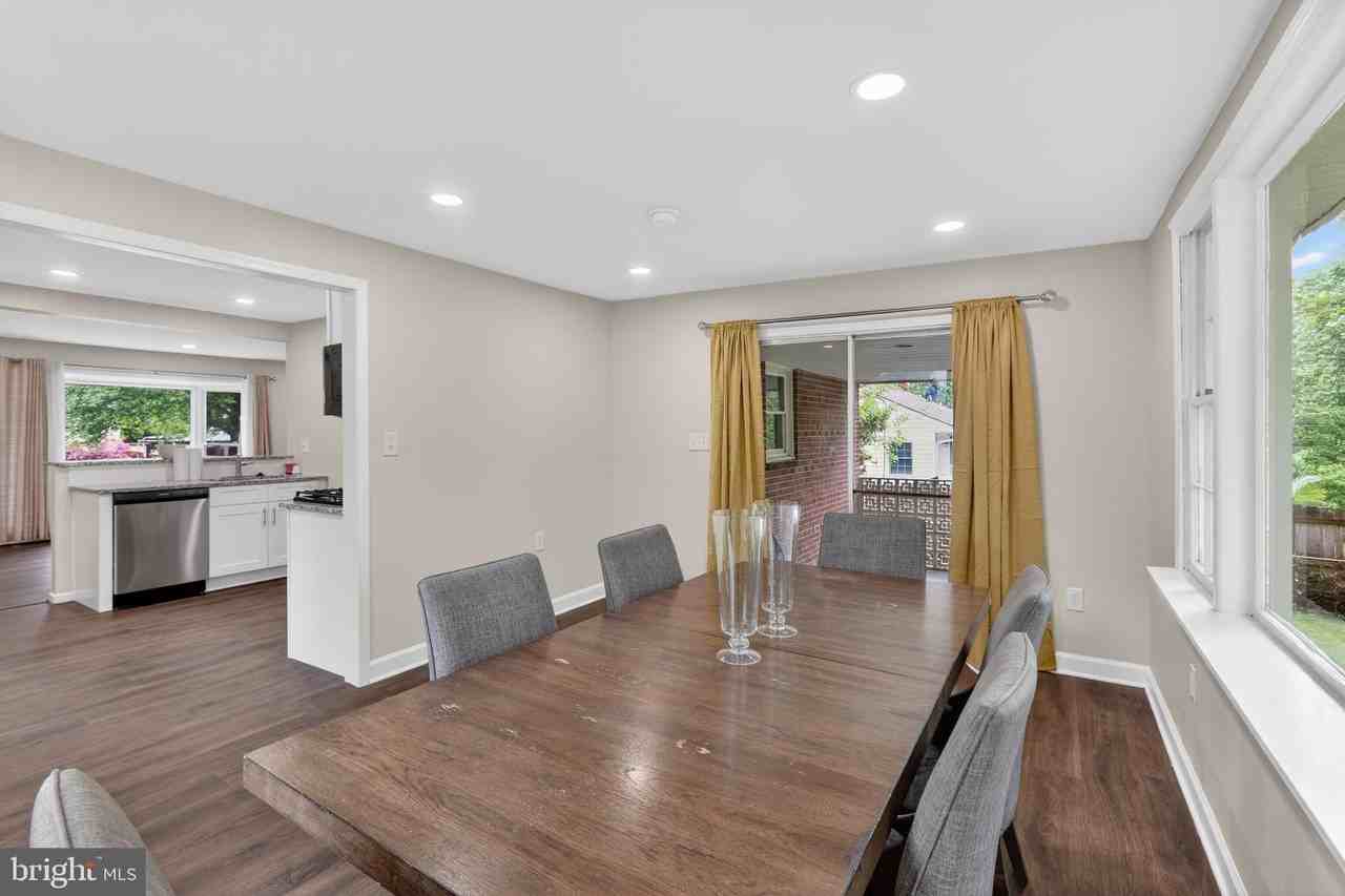 8122 Gavin St - Photo 5 of 16