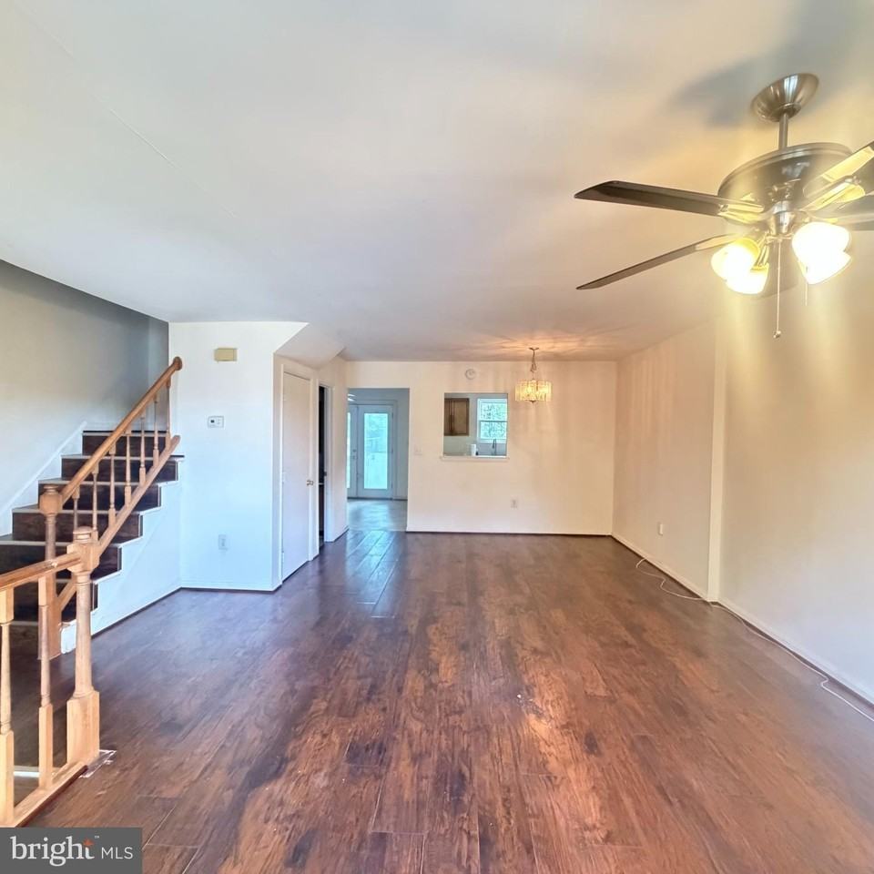 7212 Lost Spring Ct - Photo 2 of 16