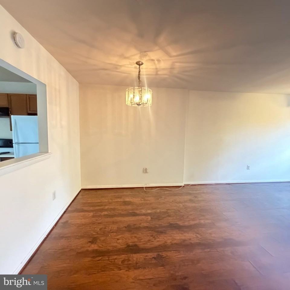 7212 Lost Spring Ct - Photo 3 of 16