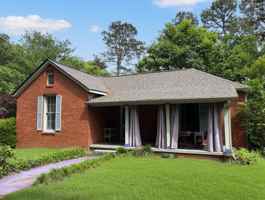 featured image of 249 Hillcrest Ave #1