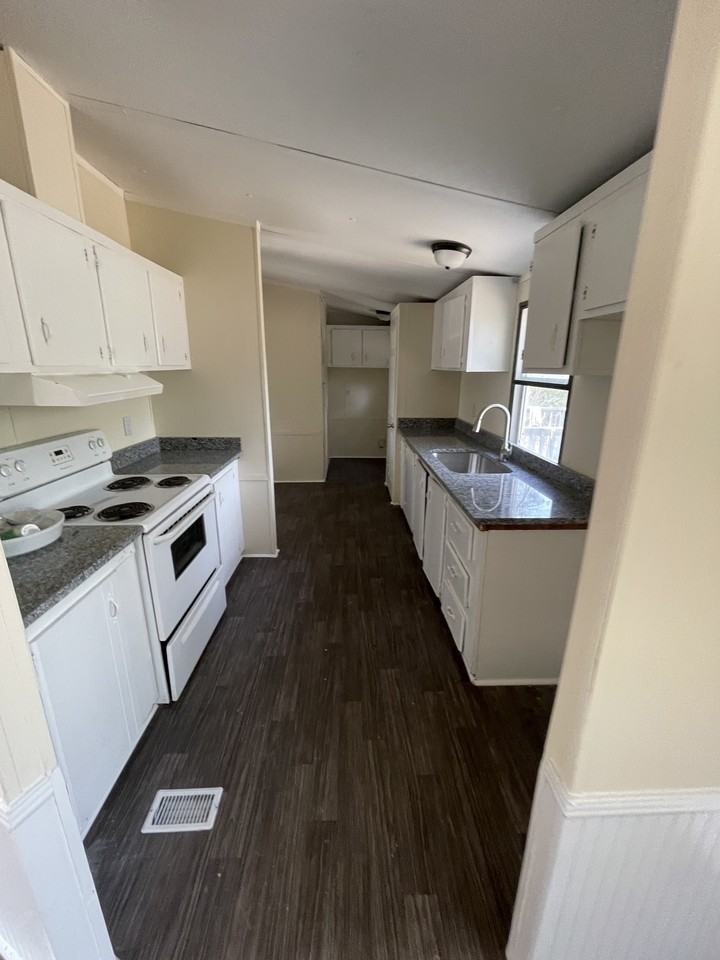 251 New Cassel Dr #1 - Photo 5 of 9
