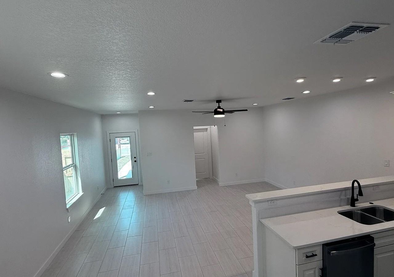 214 Pima St #102 - Photo 4 of 10