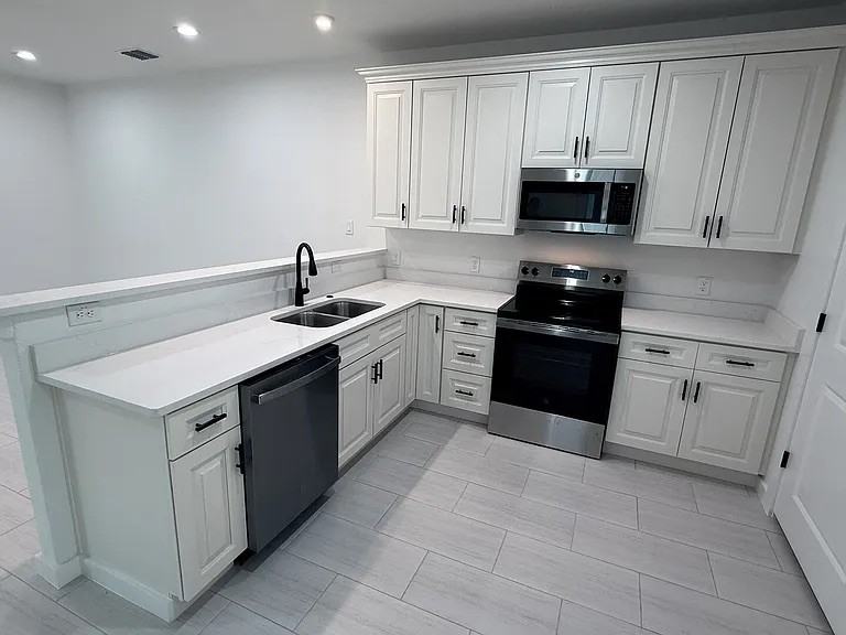 214 Pima St #102 - Photo 5 of 10