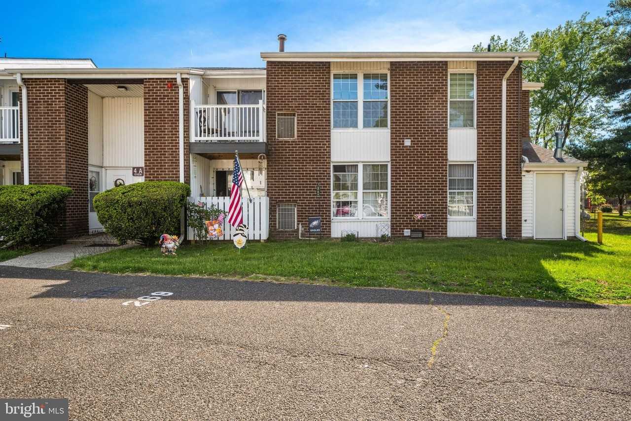 275 Green St #4A6 - Photo 2 of 20