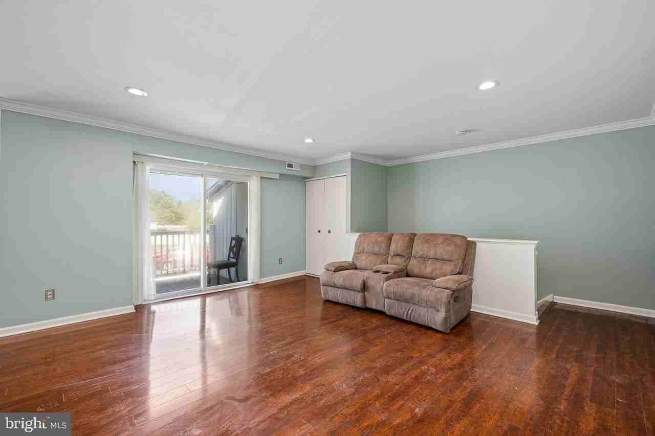 275 Green St #4A6 - Photo 5 of 20