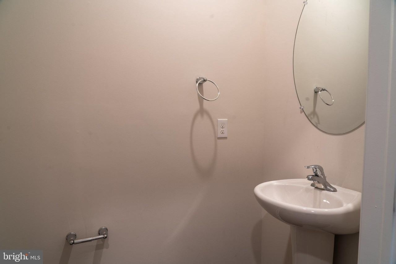 57 Arlotta St - Photo 6 of 17