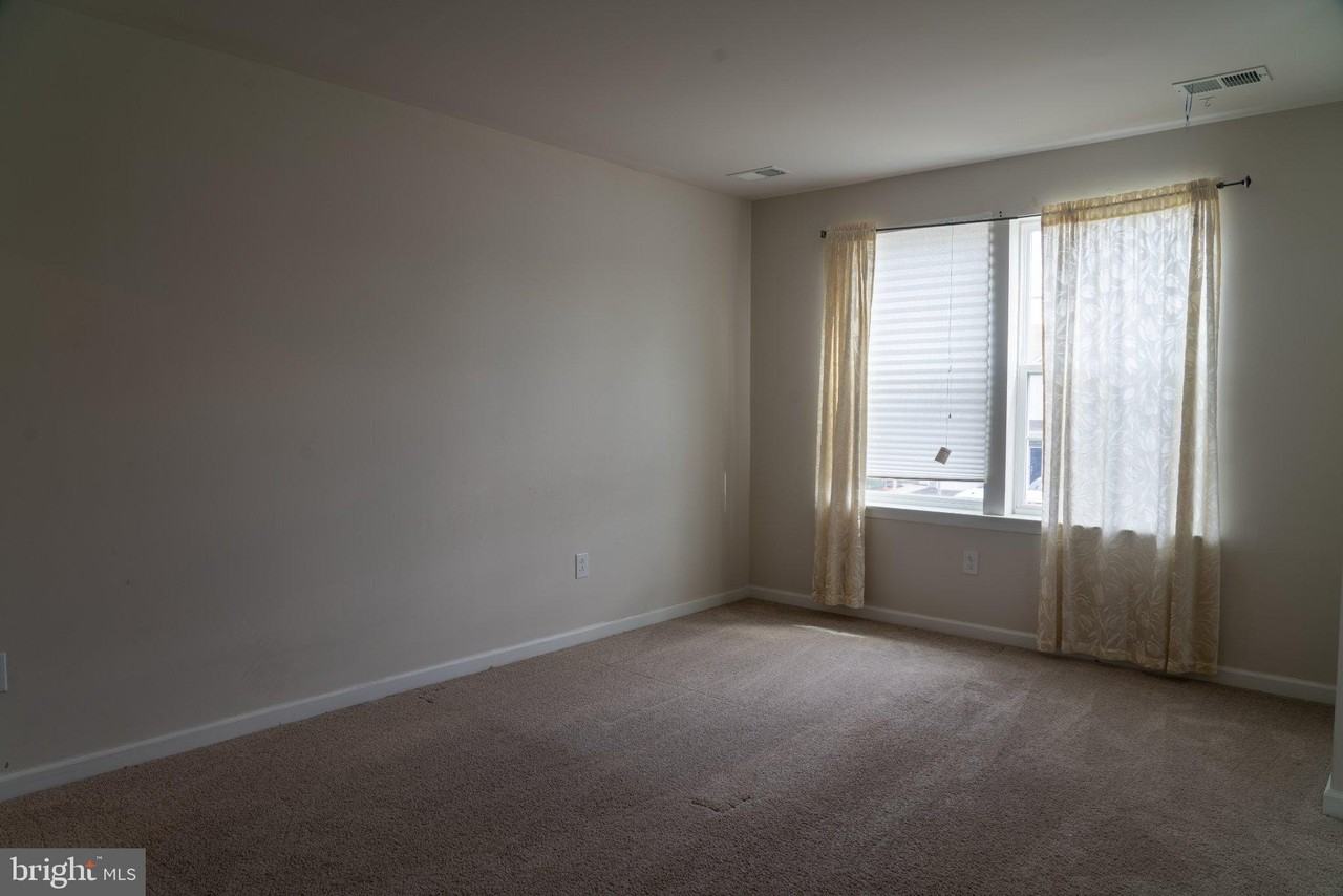 57 Arlotta St - Photo 7 of 17