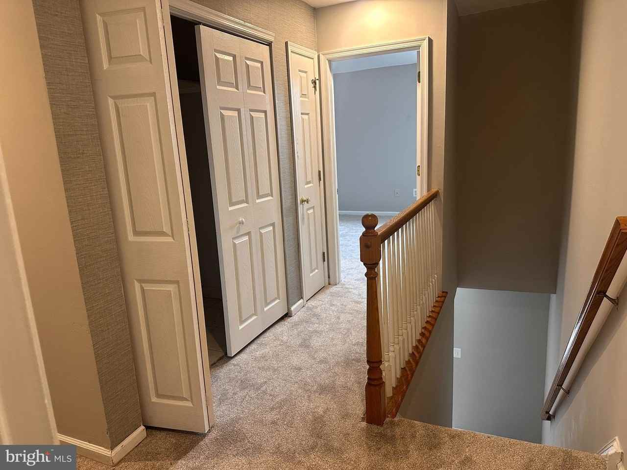 63 Constitution Ave - Photo 7 of 22