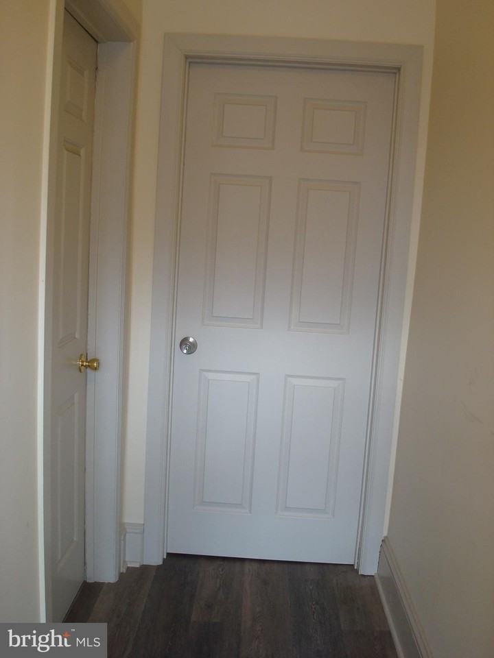 207 Wollerton St - Photo 3 of 32