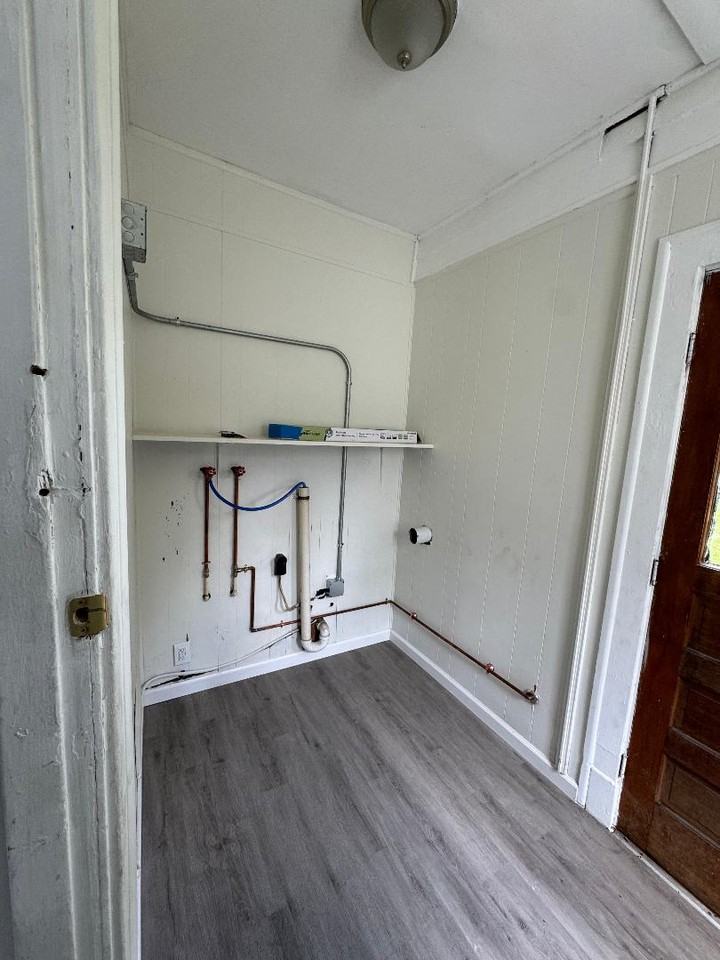 1209 Grove St #1 - Photo 5 of 15