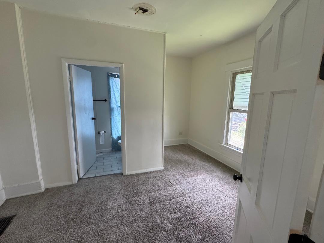 1209 Grove St #1 - Photo 6 of 15