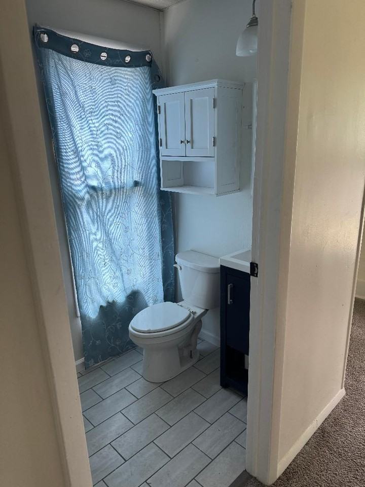 1209 Grove St #1 - Photo 7 of 15